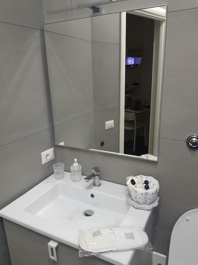 נאפולי Small Bedroom Vomero'S מראה חיצוני תמונה