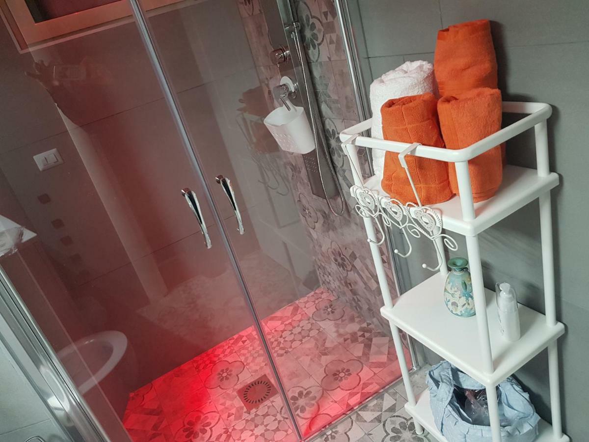 נאפולי Small Bedroom Vomero'S מראה חיצוני תמונה